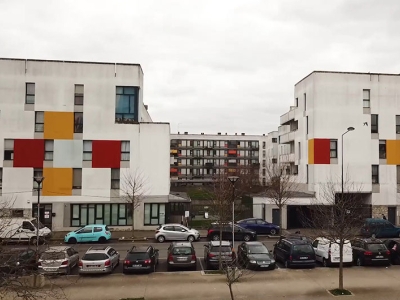 Capture d'écran du reportage vidéo En Immersion à Clichy-sous-Bois et Montfermeil dans le quartier du Plateau